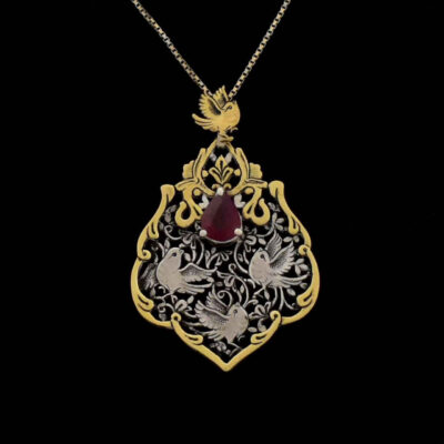 Pendentif en argent gravé persan & en bronze avec pierre précieuse Roby