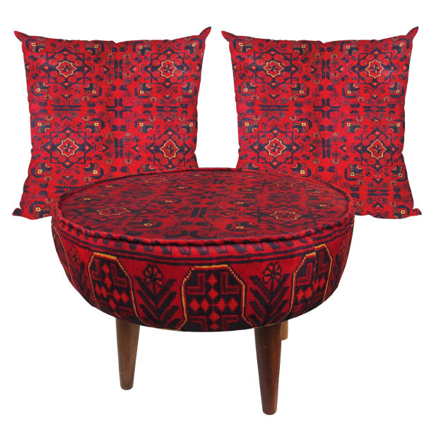 Tabouret et coussins en velours traditionnel inspirés de l’art persan