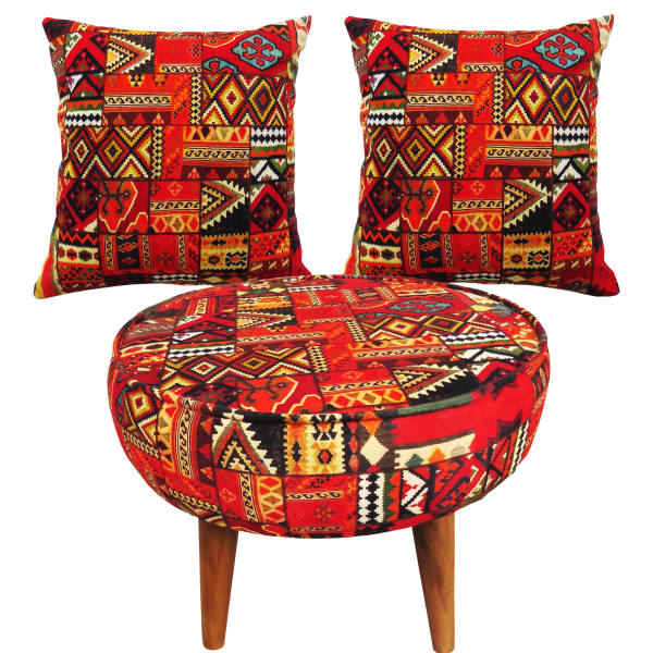 Tabouret et coussins en velours traditionnel inspirés de l’art persan