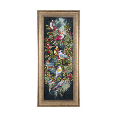 Tapis persan figuratif noué à la main de Tabriz représentant des oiseaux rouges