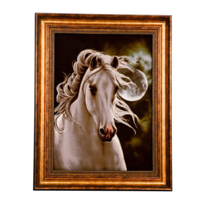 Tapis persan figuratif noué à la main de Tabriz représentant un cheval blanc