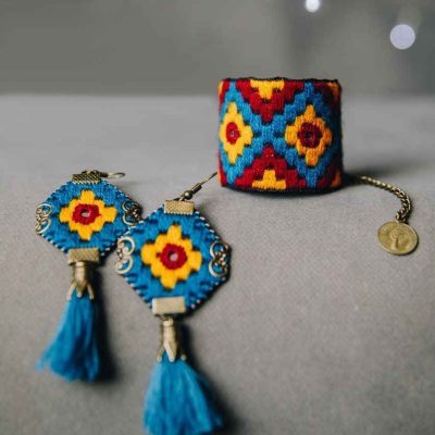 Set Bracelet et Boucles d’Ores Brodés Persan – Ciel Bleu