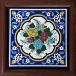 Carreau en céramique persane décoratif encadré – Fleur