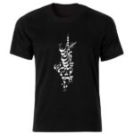 T-shirt Noir Style Persan Modèle Parsi — Élégante Calligraphie Persane, Design de Script Traditionnel