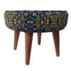 Pouf persan rouge traditionnel avec pieds en bois et tissu en velours Slimi