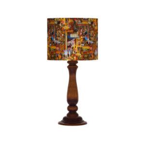 Lampe de table en bois traditionnelle avec abat-jour inspiré de la Perse Shahnameh