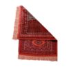 Tapis en soie persan tissé à la main avec motif tribal détaillé traditionnel
