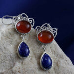 Boucles d’oreilles en argent avec Pierre Rouge Delbar