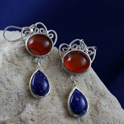Boucles d’oreilles en argent avec Pierre Rouge Delbar
