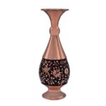 Vase décoratif en cuivre persan gravé fait main avec design floral
