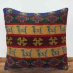 Housse de Coussin Kilim Persan – Design Chèvre Tissé à la Main