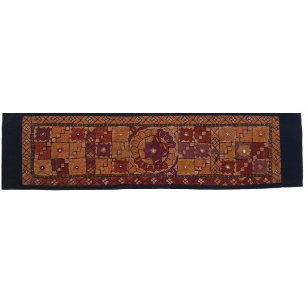 Chemin de Table Brodé Iranien Modèle Aras 01