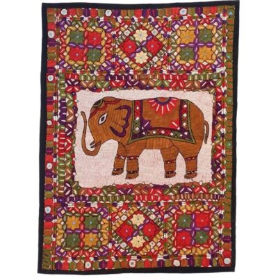 Nappe Brodée à la Main Modèle Éléphant