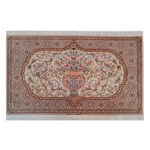Tapis mural persan fait main de Tabriz représentant Daavari