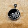 Pendentif en argent gravé persan avec pierre précieuse Agate