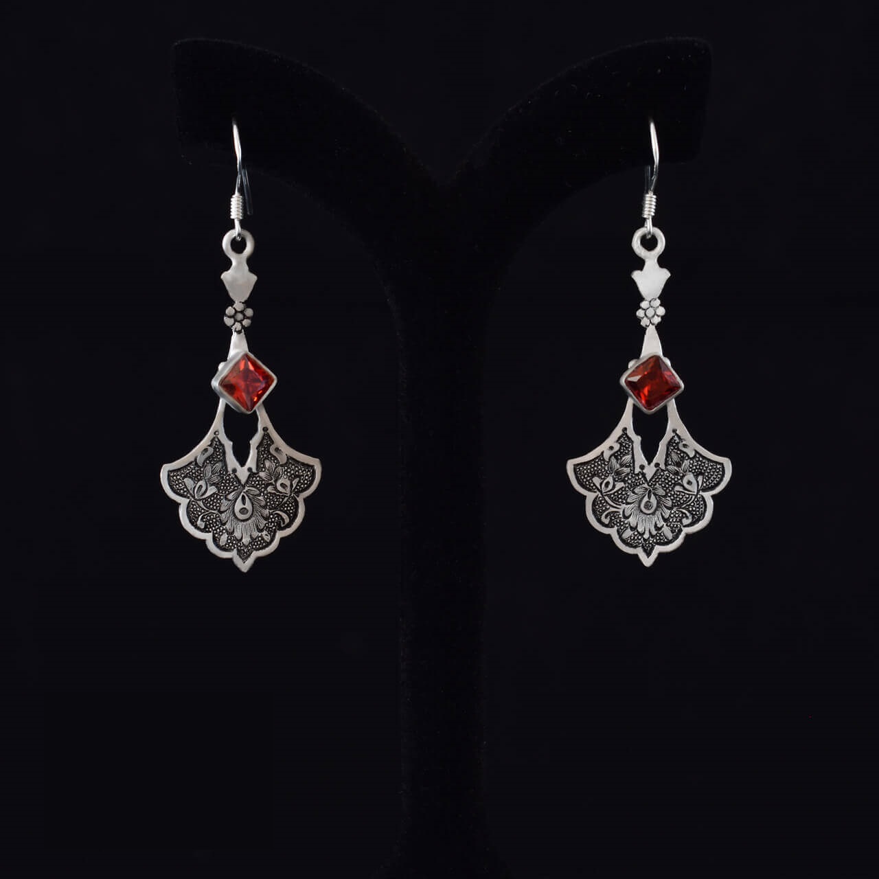 Boucles d'oreilles en argent persan Gravées avec Pierre Synthétique