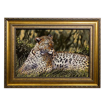 Tapis persan figuratif noué à la main de Tabriz représentant un guépard