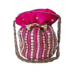 Sac à main seau brodé de perles dans le style traditionnel Mana
