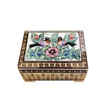 Boîte à bijoux en bois artisanale avec design persan Khatam – Farhan