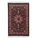 Tapis en laine persan noué à la main avec design Médaillon modèle Ghajar