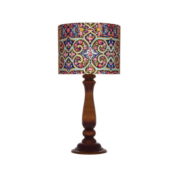 Lampe de table en bois traditionnelle avec abat-jour inspiré de la Perse Kashi