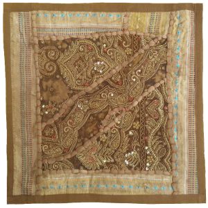 Housse de Coussin Brodée – Design Suzani Marron