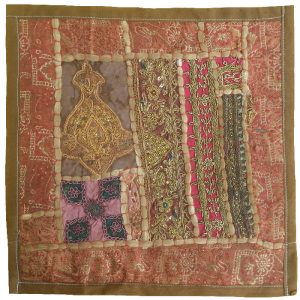 Housse de Coussin Brodée – Design Suzani Rose