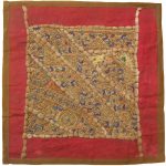 Housse de Coussin Brodée – Design Suzani Rouge