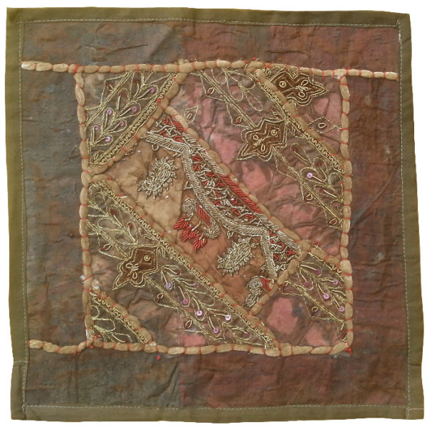 Housse de Coussin Brodée - Design Marron