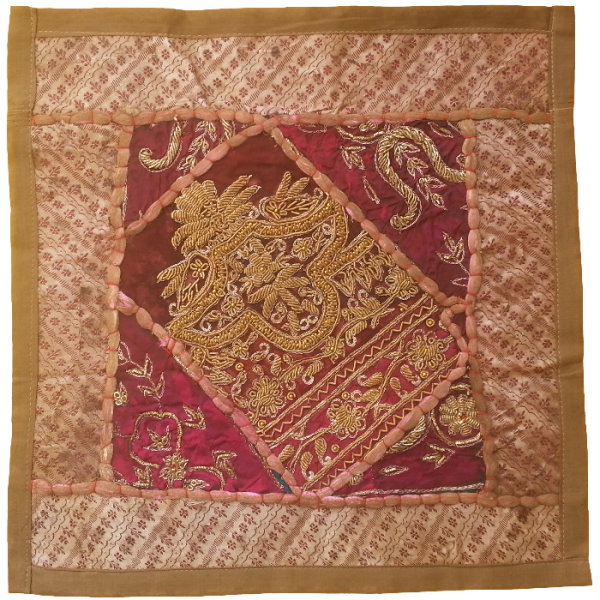 Housse de Coussin Brodée - Design Rouge Foncé