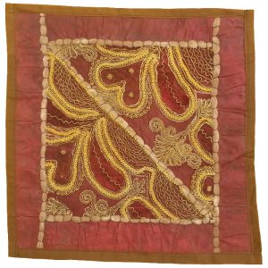 Housse de Coussin Brodée – Design Suzani Doré