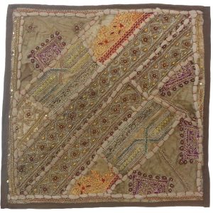 Housse de Coussin Brodée – Design Suzani Kimia