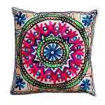 Housse de Coussin Brodée – Design Suzani Moonlight