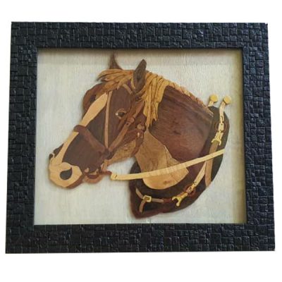 Art en Marqueterie de Bois – Le Cheval Artistique