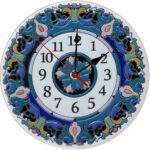 Horloge Murale en Vitrail Motif Floral – Modèle Mina
