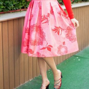 Modèle de jupe persane rose à motif floral pour femmes
