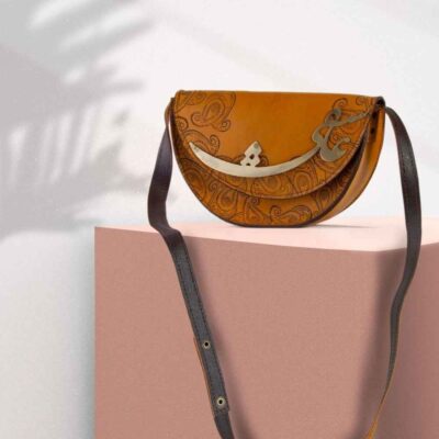 Sac Bandoulière en Cuir Luxueux Fait Main – Design Persan Asheghi
