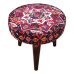 Pouf persan traditionnel avec pieds en bois et tissu en velours Raaz