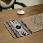 Chemin de table en velours “Persian Elegance” Modèle Crème