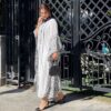 Abaya Élégante pour Femmes avec Manches Aériennes et Tissu Doux
