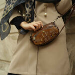 Sac bandoulière en cuir véritable fait main – Édition Hakhamanesh