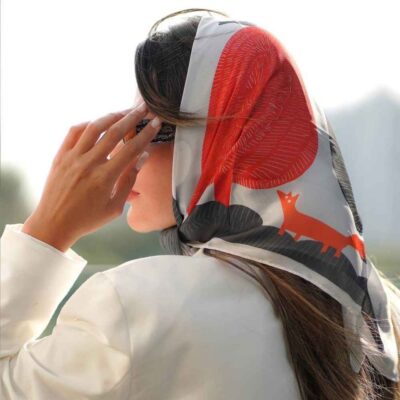 Foulard Miniature en Soie pour Femme – Motif Artistique, Luxueux et Vibrant Zaghak