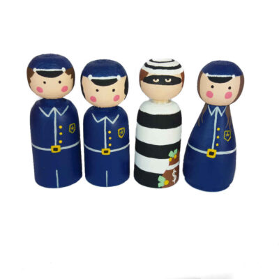 Poupées en Bois au Crochet Fait Main – Policier et Voleur | Jouets en Bois Thématiques Aventure