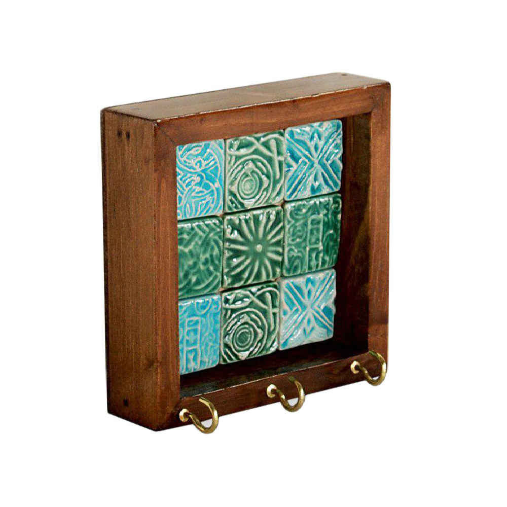 Porte-clés mural en bois et céramique persan modèle Kheshti