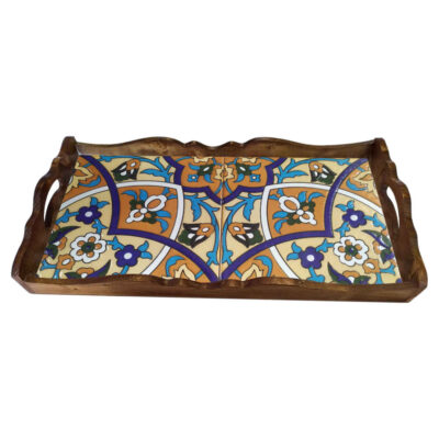 Plateau Karen en bois – Motifs persans subtils pour le service