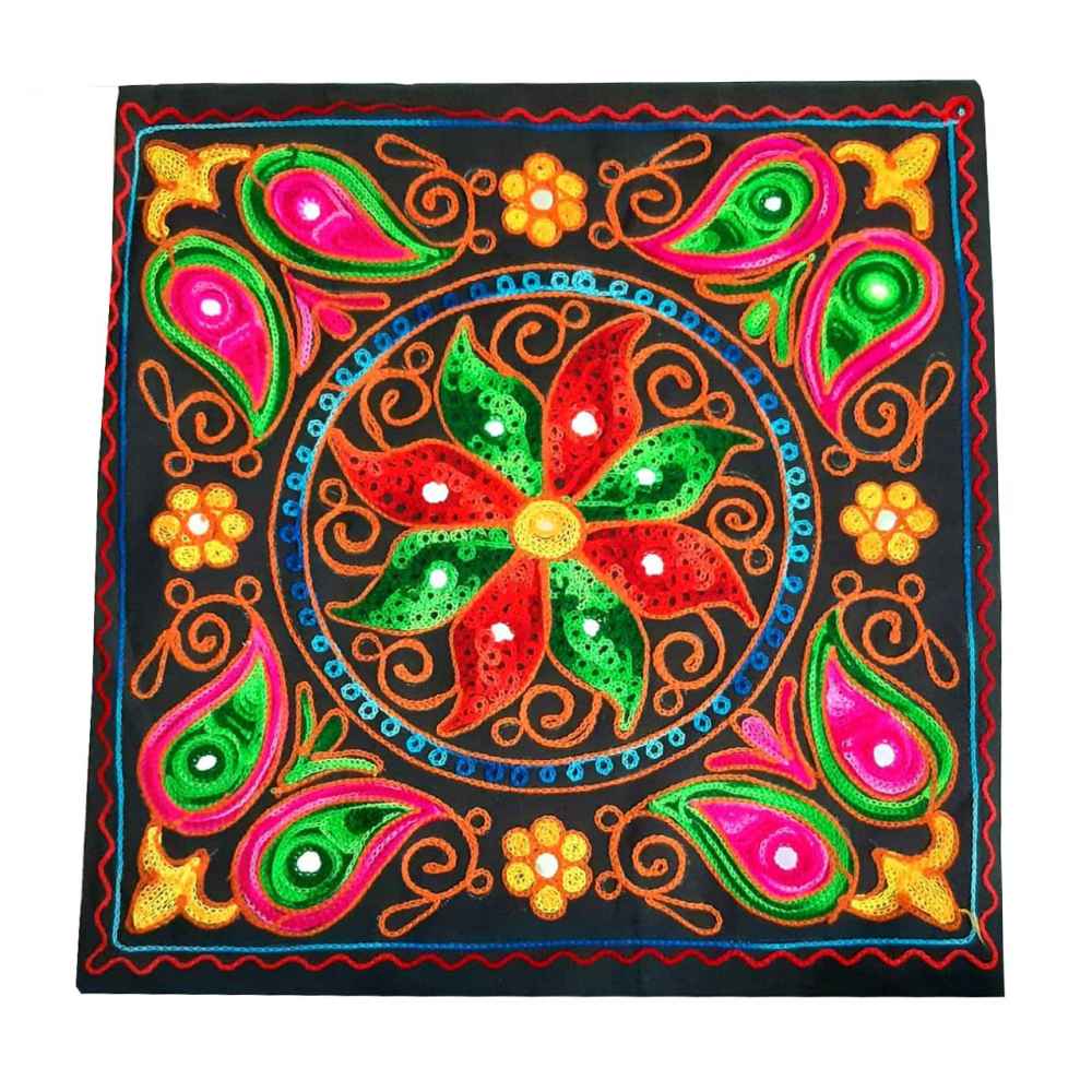 Housse de Coussin Brodée - Design Suzani Fleur
