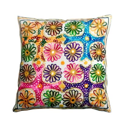 Housse de Coussin Brodée – Design Suzani Clair