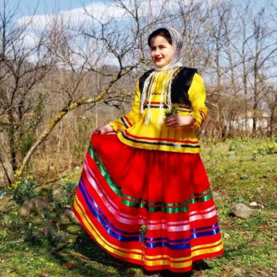 Ensemble de Vêtements Traditionnels Gilani pour Filles Perses
