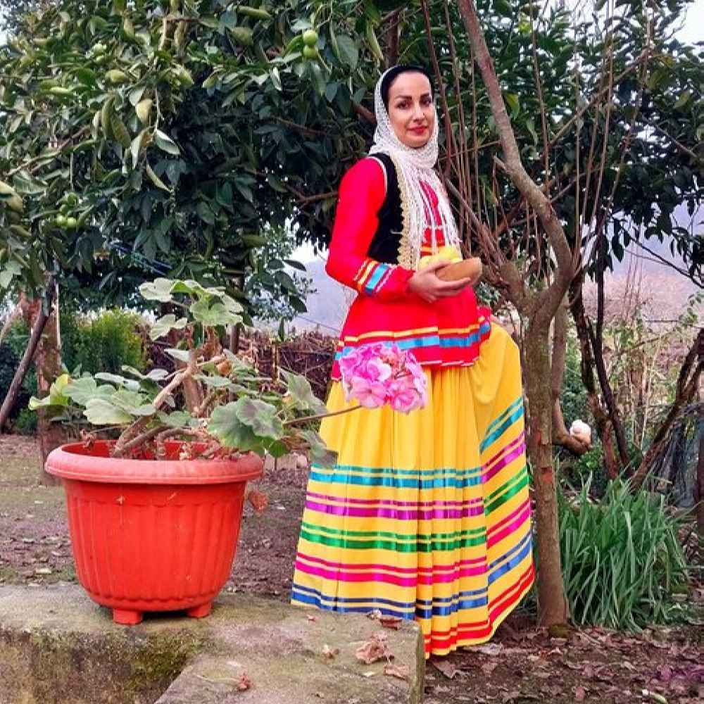 Ensemble de Vêtements Traditionnels Gilani pour Femmes Perses