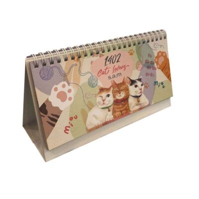 Modèle de calendrier de bureau persan 1402 Amoureux des chats